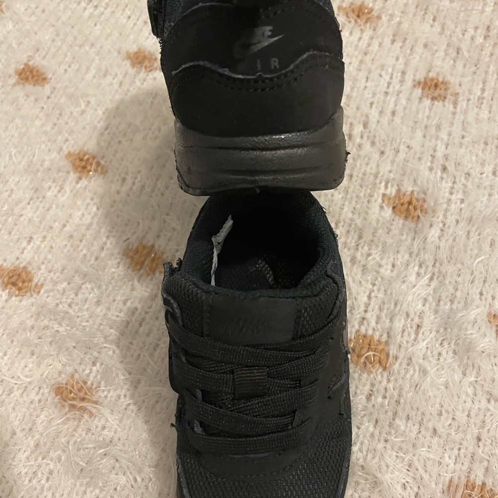 NIKE AIR Baby Walker Shoes with Smooth Upper - Picture 3 of 4